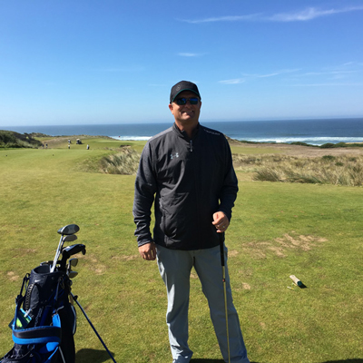 Allen playing golf at Brandon Dunes Golf Resort in Oregon. (Photo courtesy of Scott Allen)