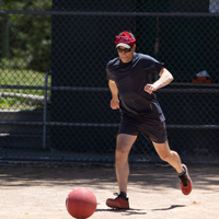 Jeff Shuckra (DCIO) kicks the ball. (Photo by Thanh Nguyen)