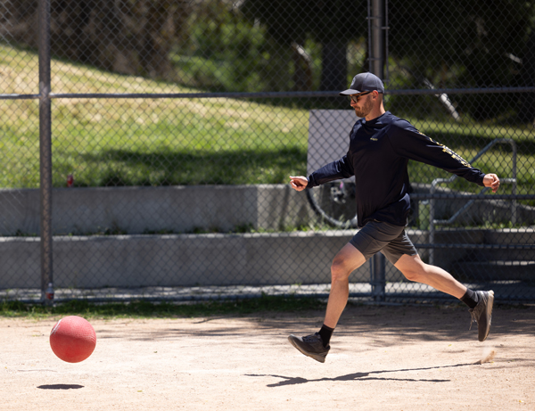 Pat Tobin (SPS) readies to kick the ball. (Photo by Thanh Nguyen)